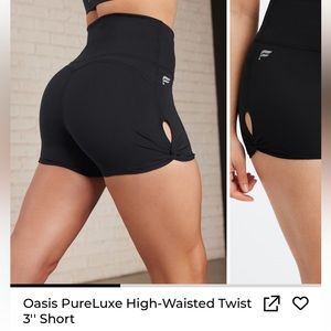 SOLD NWT Fabletics Oasis PureLuxe High-Waisted Twist 3” Short Medium